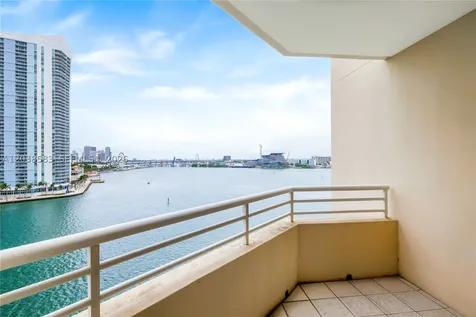 888 Brickell Key Drive Miami FL 33131