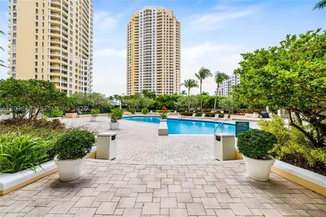 888 Brickell Key Drive Miami FL 33131