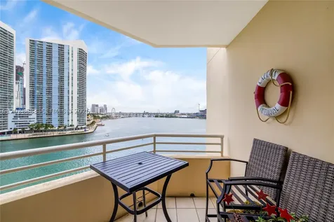 888 Brickell Key Drive Miami FL 33131