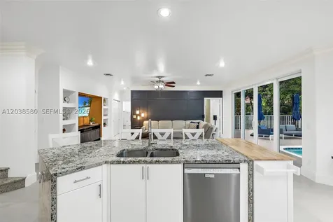 10214 NW 54th Place Coral Springs FL 33076