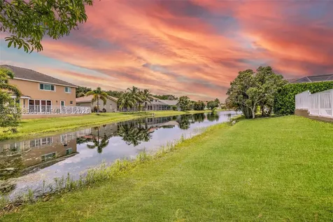 10214 NW 54th Place Coral Springs FL 33076