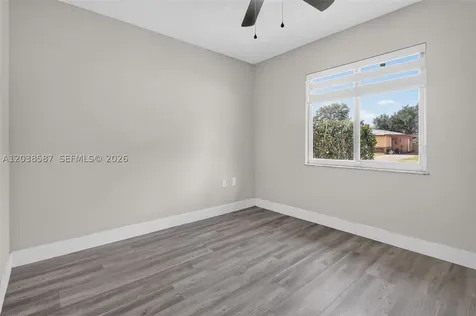 5637 SW 36th Court West Park FL 33023