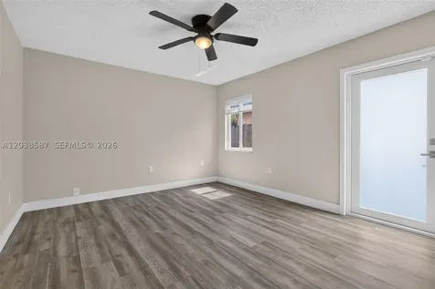 5637 SW 36th Court West Park FL 33023