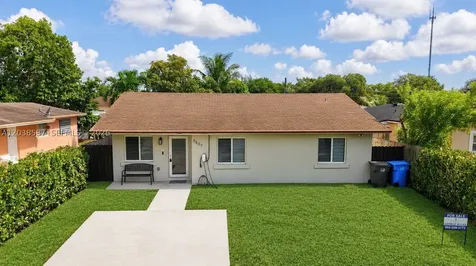 5637 SW 36th Court West Park FL 33023