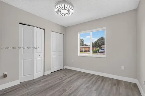 5637 SW 36th Court West Park FL 33023