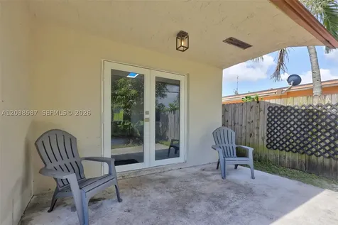 5637 SW 36th Court West Park FL 33023