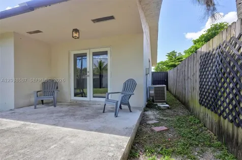 5637 SW 36th Court West Park FL 33023