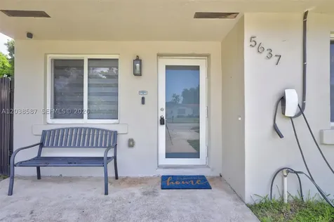 5637 SW 36th Court West Park FL 33023