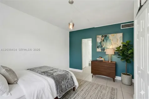 1880 S Treasure Drive North Bay Village FL 33141