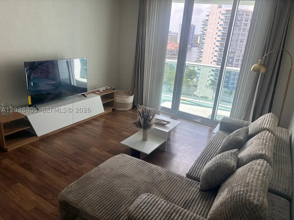 3901 S Ocean Drive Hollywood FL 33019