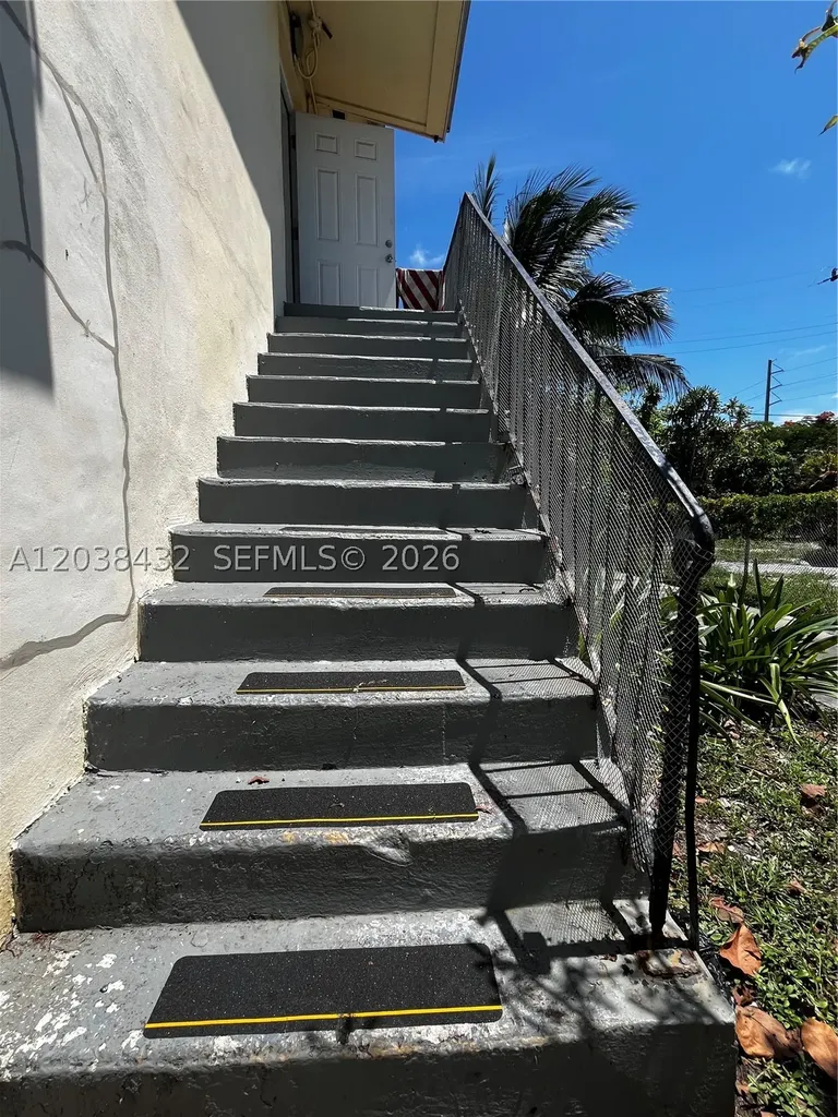 5926 Wiley Street Hollywood FL 33023