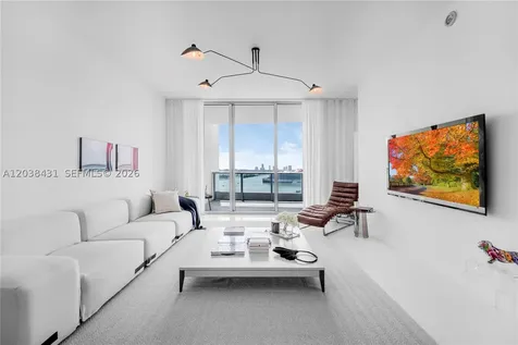 900 Biscayne Boulevard Miami FL 33132
