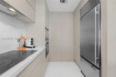 900 Biscayne Boulevard Miami FL 33132
