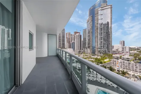 900 Biscayne Boulevard Miami FL 33132