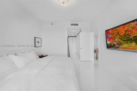 900 Biscayne Boulevard Miami FL 33132