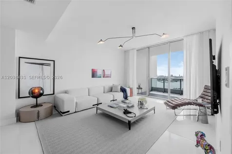 900 Biscayne Boulevard Miami FL 33132