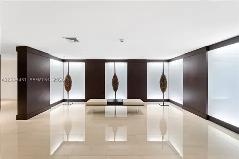 900 Biscayne Boulevard Miami FL 33132