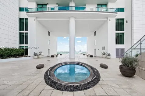 900 Biscayne Boulevard Miami FL 33132