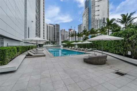 900 Biscayne Boulevard Miami FL 33132