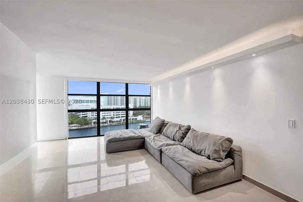 400 Leslie Drive Hallandale Beach FL 33009