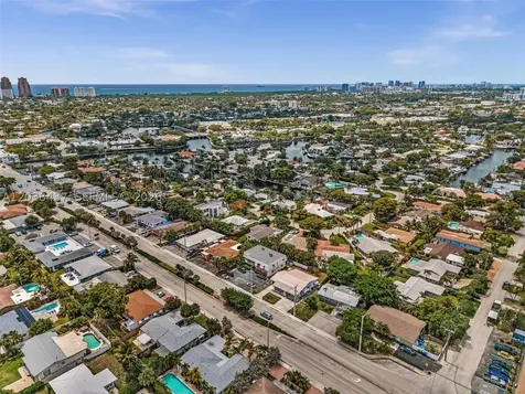1924 NE 26th Street Wilton Manors FL 33305