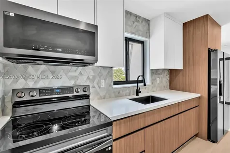1924 NE 26th Street Wilton Manors FL 33305