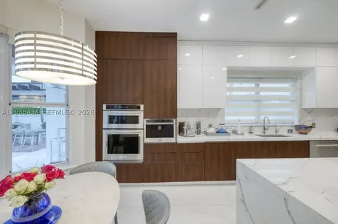 11390 SW 30th Street Miami FL 33165