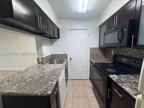 17425 NW 67th Place Hialeah FL 33015