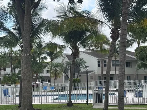17425 NW 67th Place Hialeah FL 33015