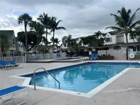 17425 NW 67th Place Hialeah FL 33015