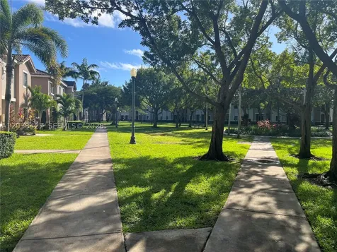 22631 SW 88th Place Cutler Bay FL 33190
