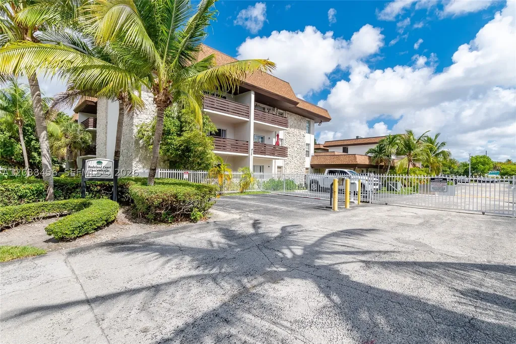 7483 SW 82nd Street Miami FL 33143