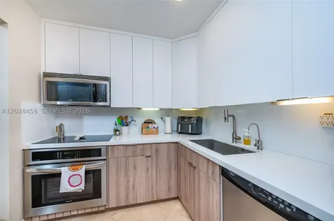 7483 SW 82nd Street Miami FL 33143