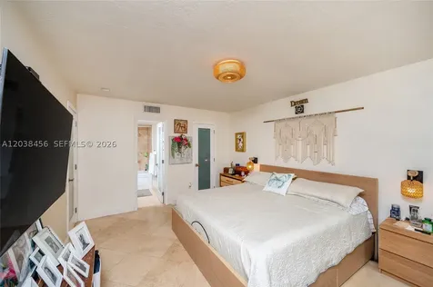 7483 SW 82nd Street Miami FL 33143