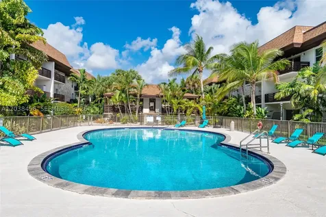 7483 SW 82nd Street Miami FL 33143