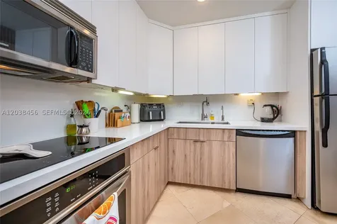 7483 SW 82nd Street Miami FL 33143