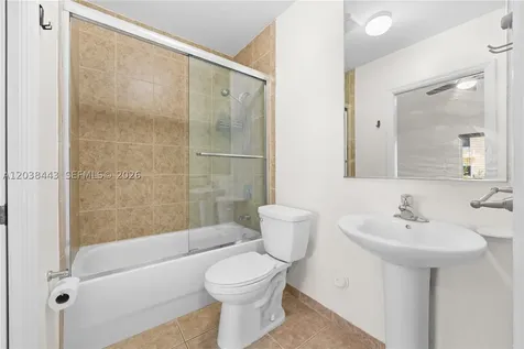 7362 NW 179th Terrace Hialeah FL 33015