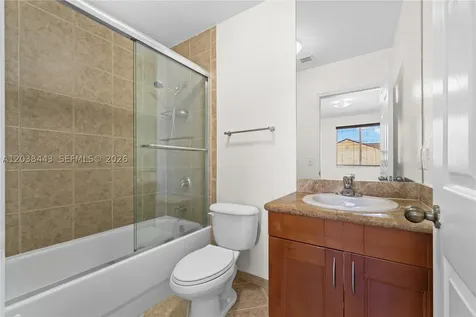 7362 NW 179th Terrace Hialeah FL 33015