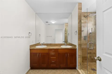 7362 NW 179th Terrace Hialeah FL 33015