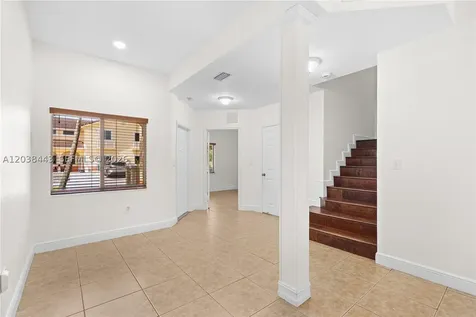 7362 NW 179th Terrace Hialeah FL 33015
