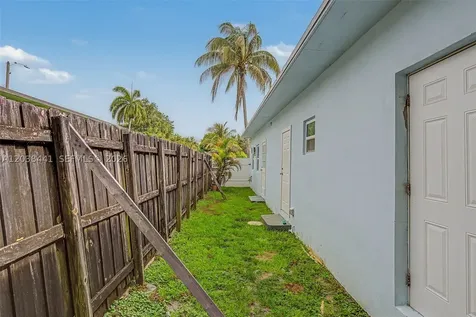 5910 SW 62nd Terrace South Miami FL 33143