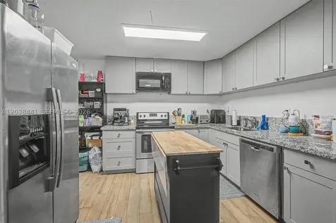 5910 SW 62nd Terrace South Miami FL 33143
