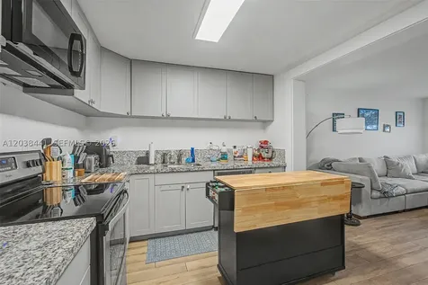 5910 SW 62nd Terrace South Miami FL 33143