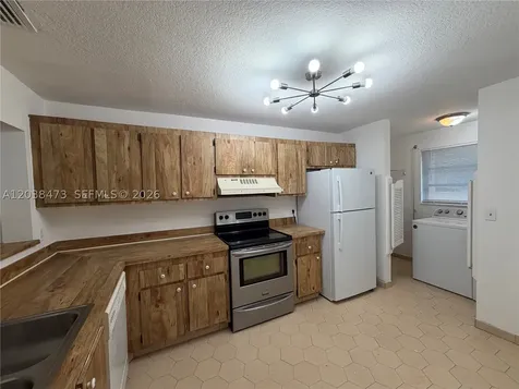 1540 NW 93rd Avenue Pembroke Pines FL 33024