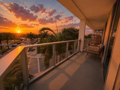 2000 Metropica Way Sunrise FL 33323