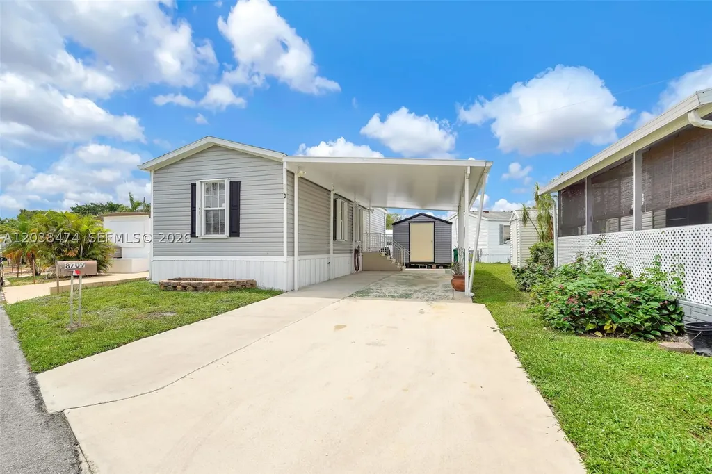 8709 SW 17th Court Davie FL 33324