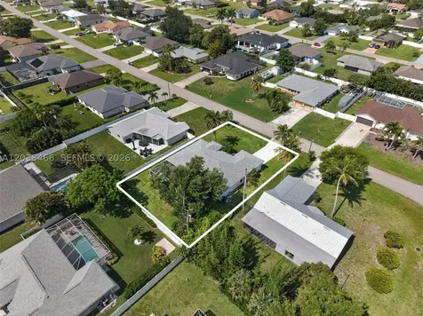 705 SW 9th Avenue Cape Coral FL 33991