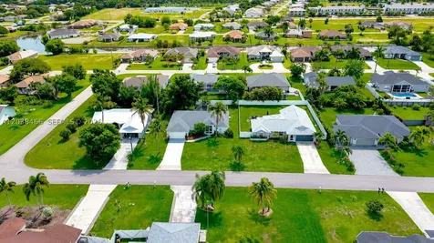 705 SW 9th Avenue Cape Coral FL 33991