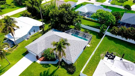 705 SW 9th Avenue Cape Coral FL 33991