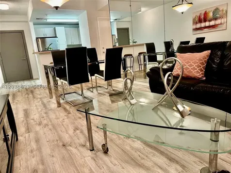 185 SE 14th Terrace Miami FL 33131